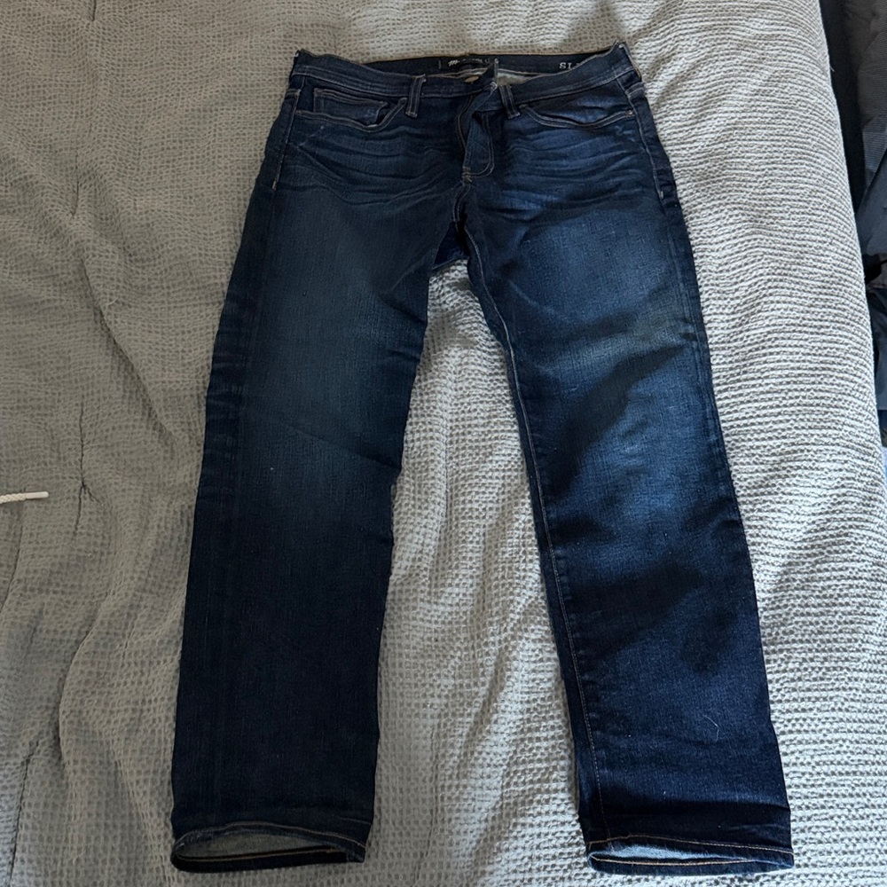 Never worn. Madewell Men's Deep Indigo Slim fit jeans